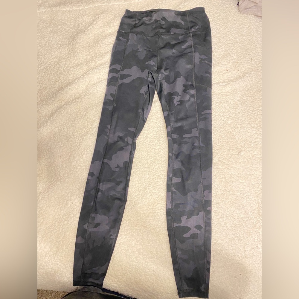 camo leggings